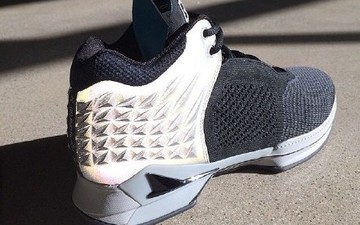 克劳福德二代签名鞋Brandblack J Crossover II "BHM"黑人月配色