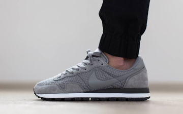 Nike 发布 Air Pegasus 83 Woven 版本