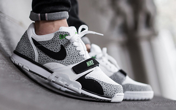 Air Trainer 1 Low SAFARI/CHLOROPHYLL配色上脚