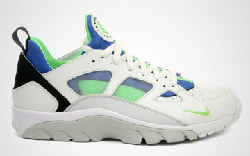 Air Trainer Huarache Low “SCREAM GREEN” 配色上架