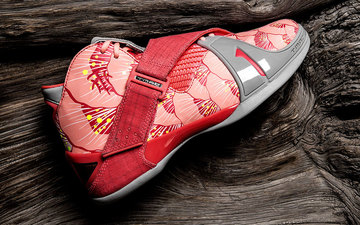 美轮美奂adidas T-Mac 5 “Pink Floral”将在今年发售