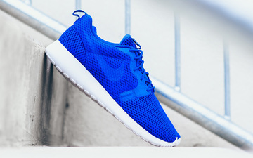 动感电光蓝：Nike Roshe One HYP Breathe “Racer Blue”配色释出