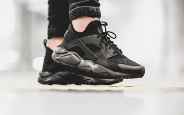 Nike Air Huarache Ultra BR“Triple Black”全黑配色上脚欣赏