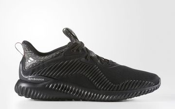 超高性价比！adidas AlphaBOUNCE “All Black”酷黑登场