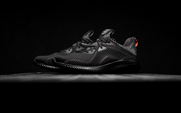 近赏 adidas 最新 AlphaBOUNCE「Core Black」黑魂配色