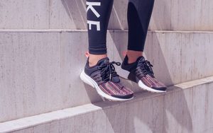 女生专属 | Nike 发布 Beautiful x Powerful 系列