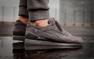 全灰色调加持。ASICS Tiger GEL-Respector 全新“Carbon”配色