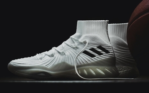 两双白色Crazy Explosive 17现已登陆adidas官网