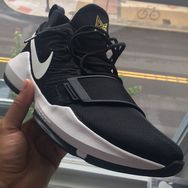 EASPORTS X Nike PG 1配色现身
