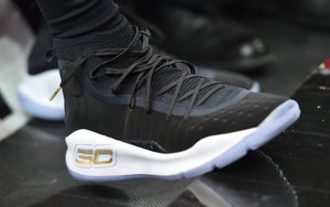 UA版Balenciaga？黑白Curry 4再度曝光 