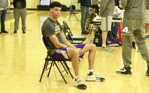 Lonzo Ball上脚Harden Vol. 1参加湖人队试训