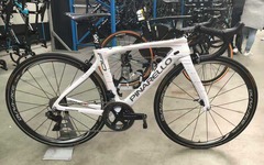 疑似环法版白色涂装Pinarello F10曝光 另有彩虹版涂装泄露