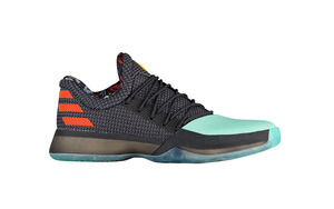 Adidas Harden Vol. 1 两款新配色即将发售