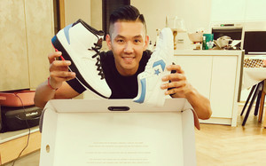 抢到没？看看黑人晒出的Jordan x Converse 套装