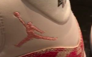 Drake展示两款全新蛇纹AJ11以及错版AJ5“Tokyo”