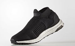 下月登场！没鞋带的Ultra Boost Laceless “Core Black”你喜欢吗？