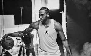 Kawhi Leonard上脚Jordan 5 “Gold”