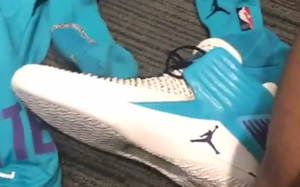 Air Jordan 32 Charlotte Hornets PE释出