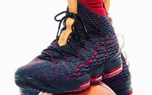 勒布朗媒体日上脚Nike LeBron 15 “Cavs”
