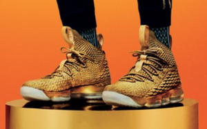 LBJ上脚金色Nike LeBron 15客制版本