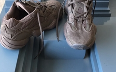 全新 YEEZY 跑鞋清晰细节曝光