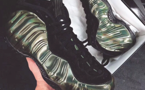 新款全息喷 Air Foamposite One “Legion Green”实物欣赏