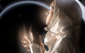 ASICS携手 ANREALAGE 推出 KALEIDOSCOPE 系列