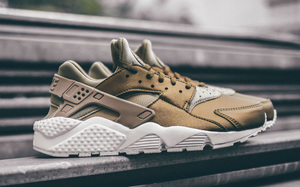 独特设计，​Nike Huarache全新“Khaki Metallic”配色