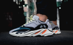 本月登场？全新跑鞋 YEEZY BOOST 700 Wave Runner 近赏