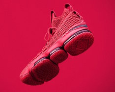 献礼故乡！Nike LeBron 15“Beat Michigan”曝光！