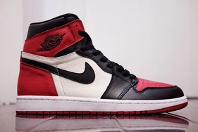 绝佳质感！Air Jordan 1 Retro High OG“Bred Toe”细节近赏