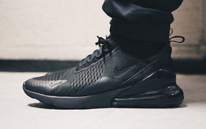 Nike 全新跑鞋 Air Max 270“Triple Black”上脚预览