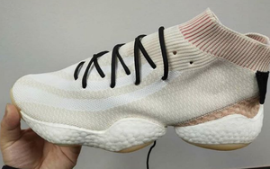 Adidas Crazy BYW 衍生出的老爹鞋版本？