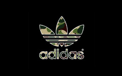 满意吗？BAPE x adidas 联名鞋款可能长这样…