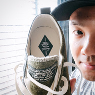 陈建州多角度晒 MADNESS x Converse Chuck Taylor 实物图
