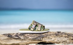 A BATHING APE x SUICOKE 联名凉鞋即将登场！