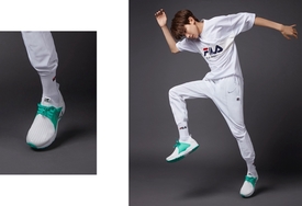 王源 x  FILA 首款联名鞋款登场！