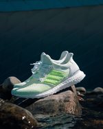 UltraBOOST Clima 全新「Deep Sea Glow」别注配色上架