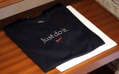 Nike 推出一系列 “JUST DO IT” 主题 T恤