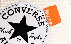 疑似 Off-White  x Converse V2 版本谍照曝光！