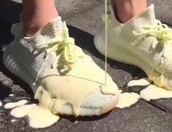 把Yeezy 350v2 “Butter”变成真“黄油”