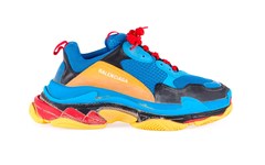 Balenciaga Triple S 全新配色设计正式上架