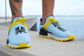 Pharrell x adidas NMD Hu 全新“Clear Sky”配色上脚预览