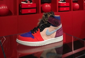 除了联名 AJ1，Aleali May 这次还晒出疑似亲友限定的 AJ6！