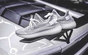 半透明 Yeezy Boost 350 V2“Static”发售日期更改？