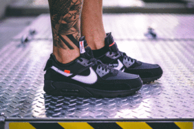 Off-White x Nike Air Max 90 全新黑色版本上脚一览