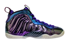 个性十足的 Nike Little Posite One “Iridescent” 即将登场！