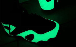 夜光版本！全新 Nike Zoom Rookie“Glow in the Dark” 来袭