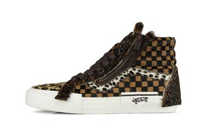 截然不同的视觉感受！野性十足的 Vans Vault Sk8-Hi 现已登场