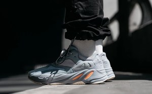 下月的 YEEZY 大物 ！ YEEZY BOOST 700 全新配色 “Inertia” 抢先预览